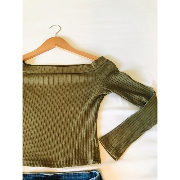 Olive off the shoulder top - Picture 3 of 4